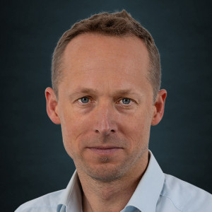 Dr. Michael Hagenau